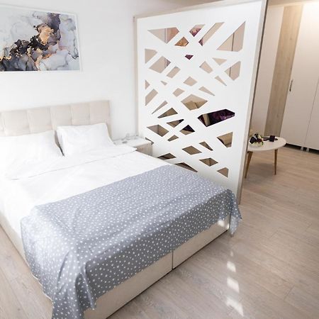 White Home Тімішоара Екстер'єр фото